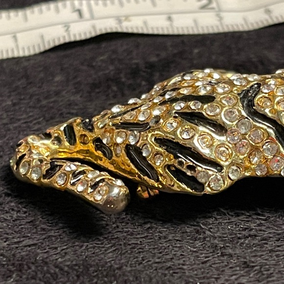 Tony? The tiger? Gold tone and Black Tiger Brooch